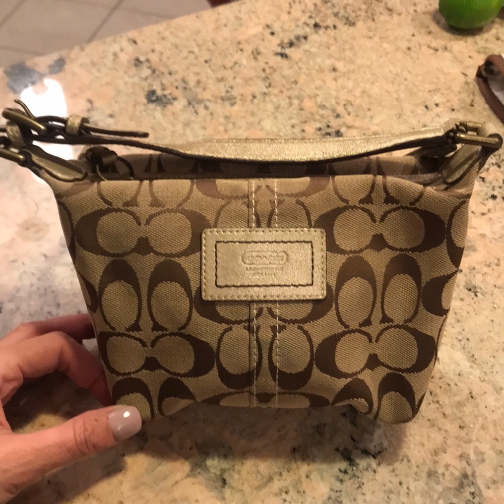 Authentic coach pouchette